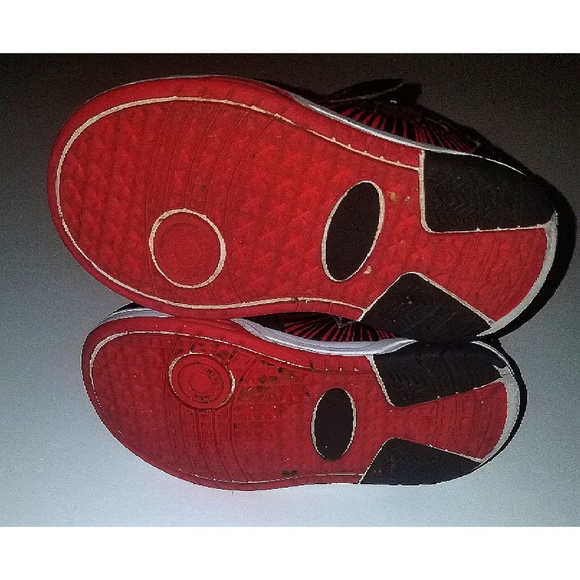 Size 8 Star Wars High Tops - Picture 4 of 5